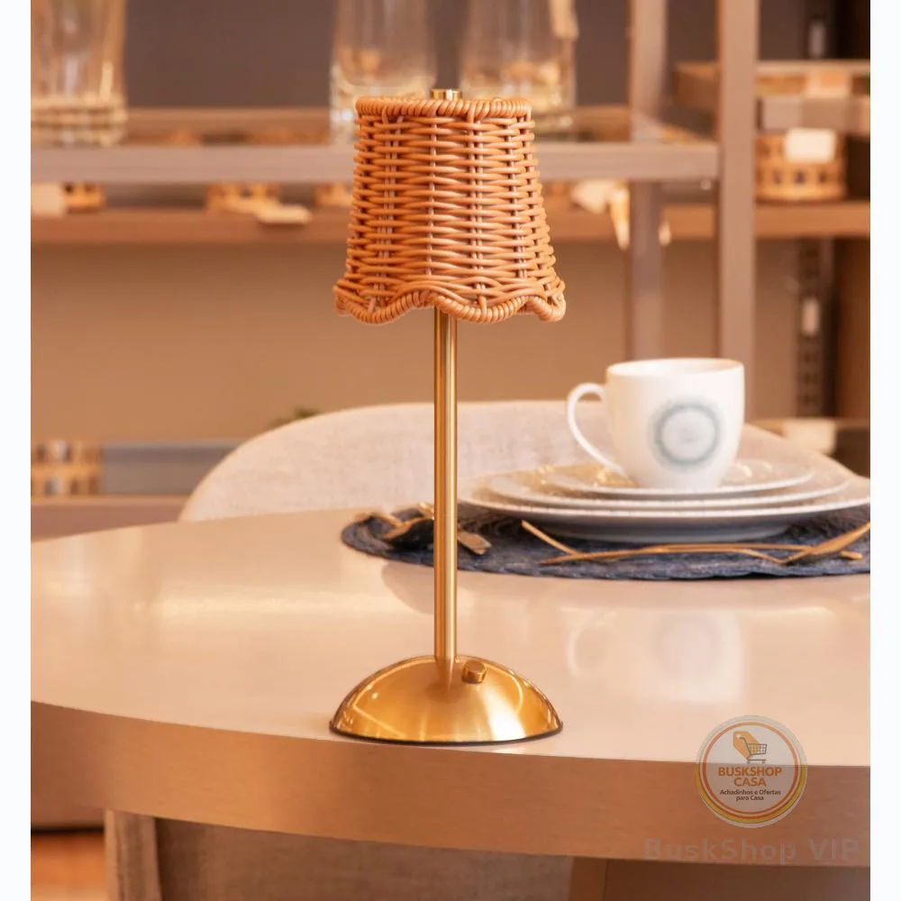 Luminária de Mesa Led 3 Tons Usb Lagoon Dourada Metal