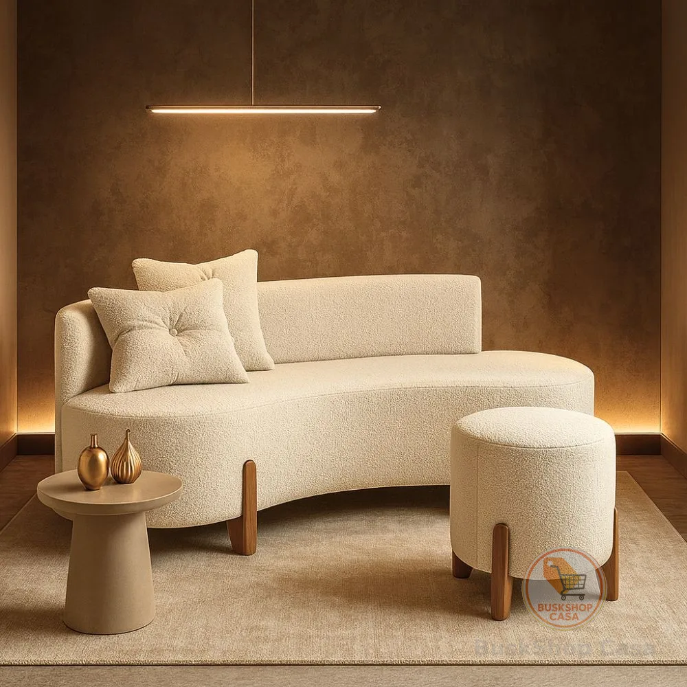 Conjunto  Sofá Curvo Orgânico + 01 Puff  Luna Boucle - Montanaris Decor