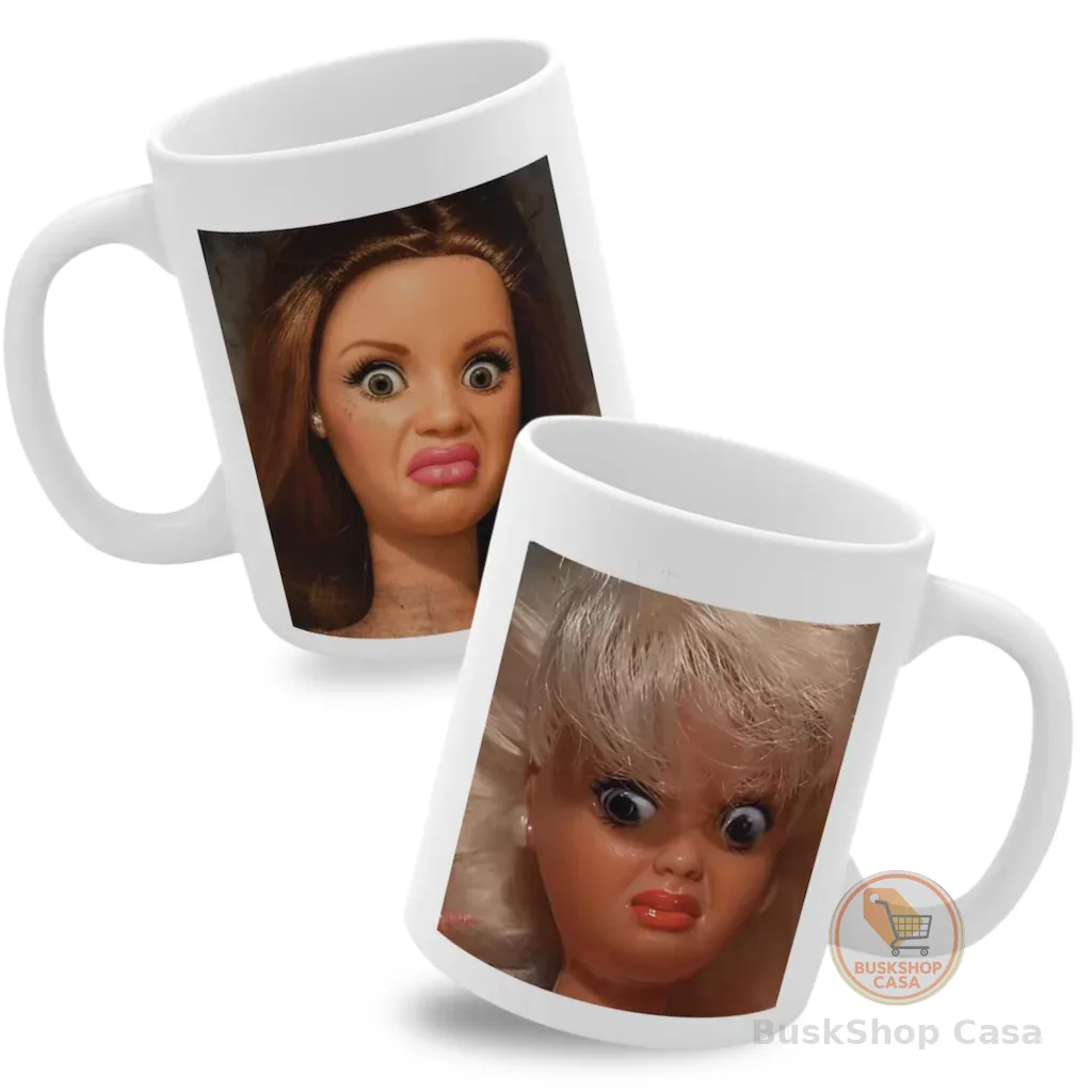 Caneca Meme Bonecas Assustadas Presente Engraçado Amigo Secreto 325ml