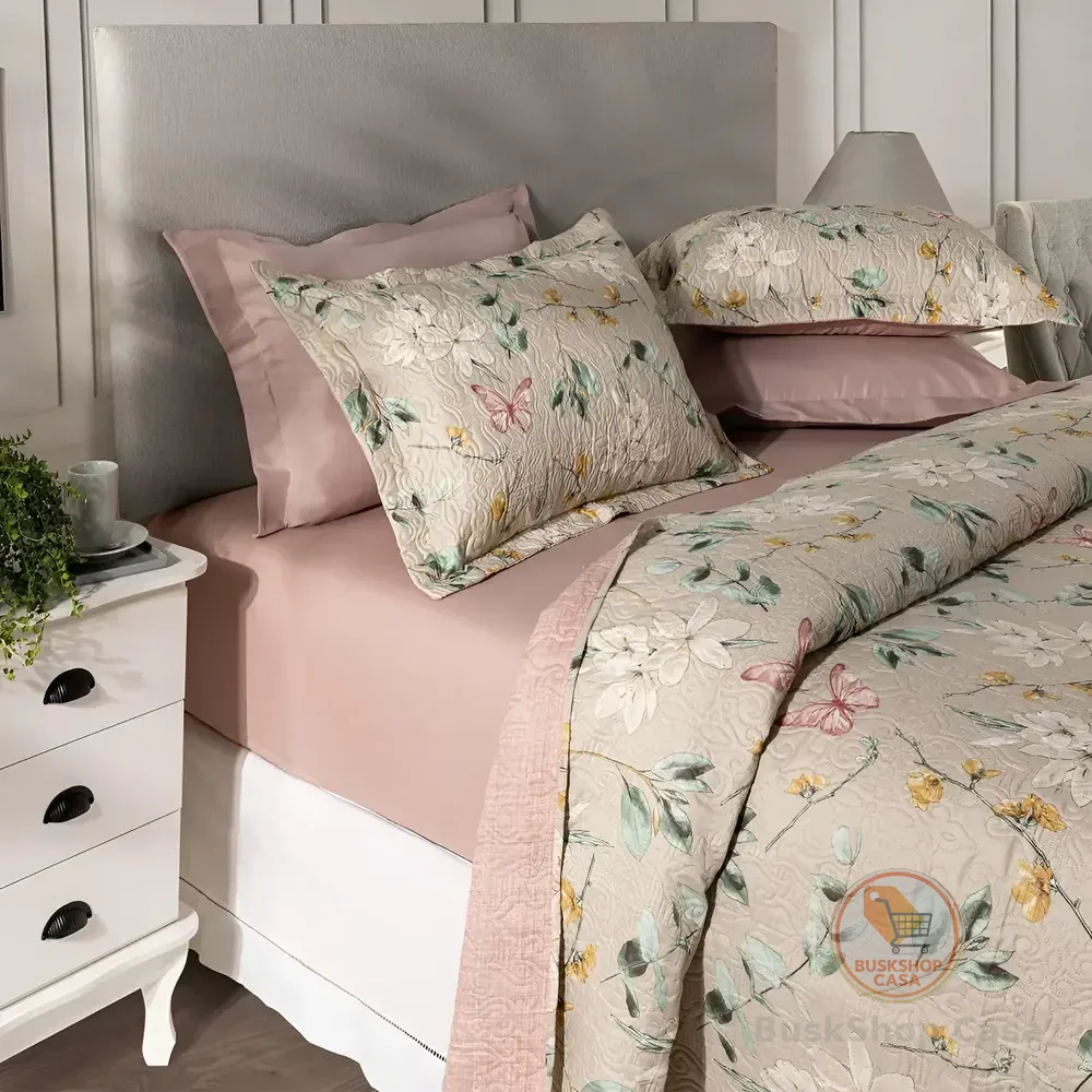 Kit Cobre Leito Colcha King 3 Peças Boutis Dupla Face Matelado Isabel Areia Bege Florido