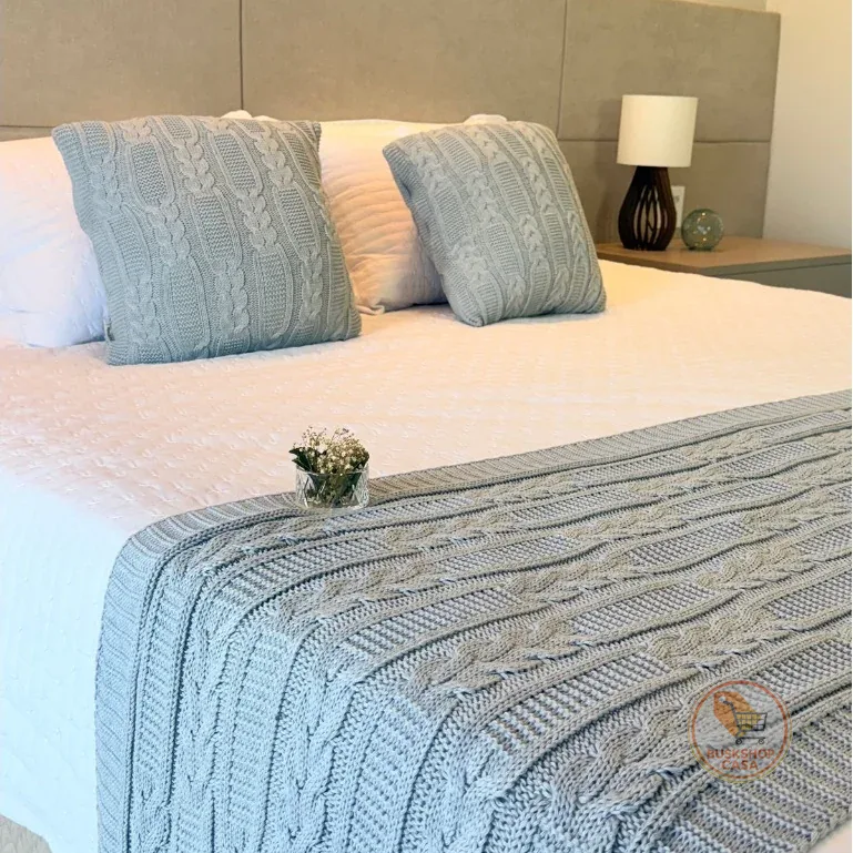 Kit Manta Peseira de Tricô + 2 Capas de Almofada para Cama e Sofá Cama Casal Queen King Decoração RA