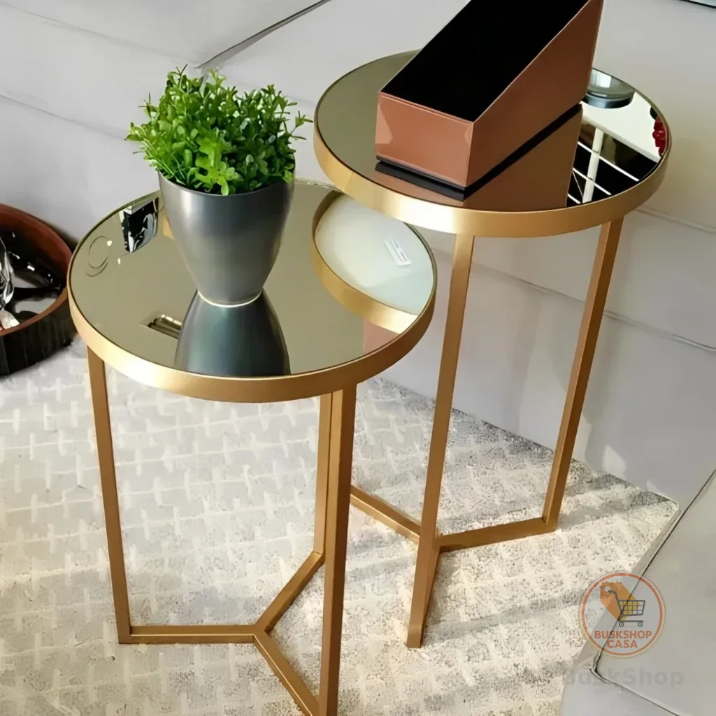 Conjunto de Mesas Laterais Redondas de Metal Dourado com Tampo Espelhado – Mesa de Canto