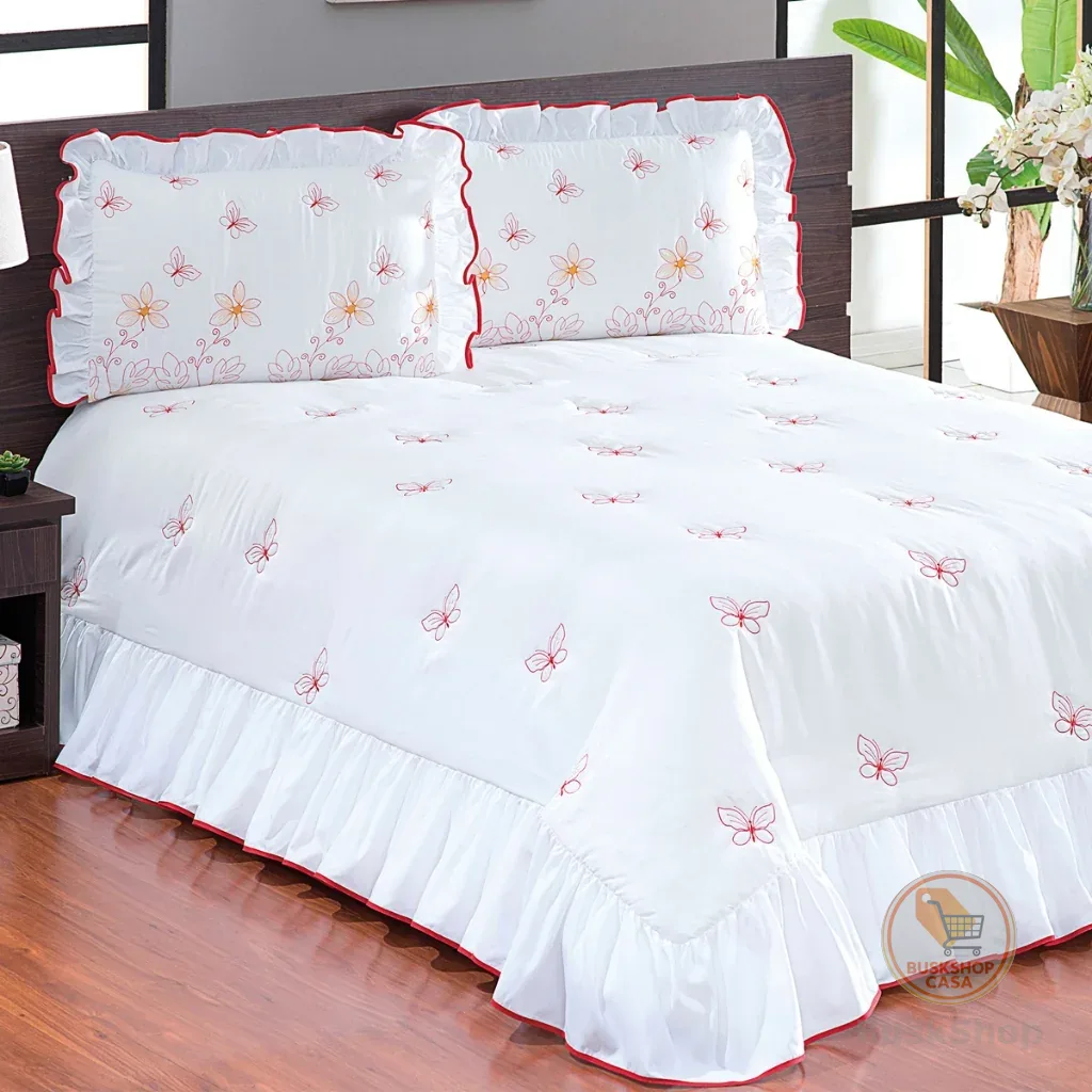 Colcha Cobre Leito Bordada e Matelada Borboleta Cama Casal Queen Porta Travesseiro Bordado 03 Pc
