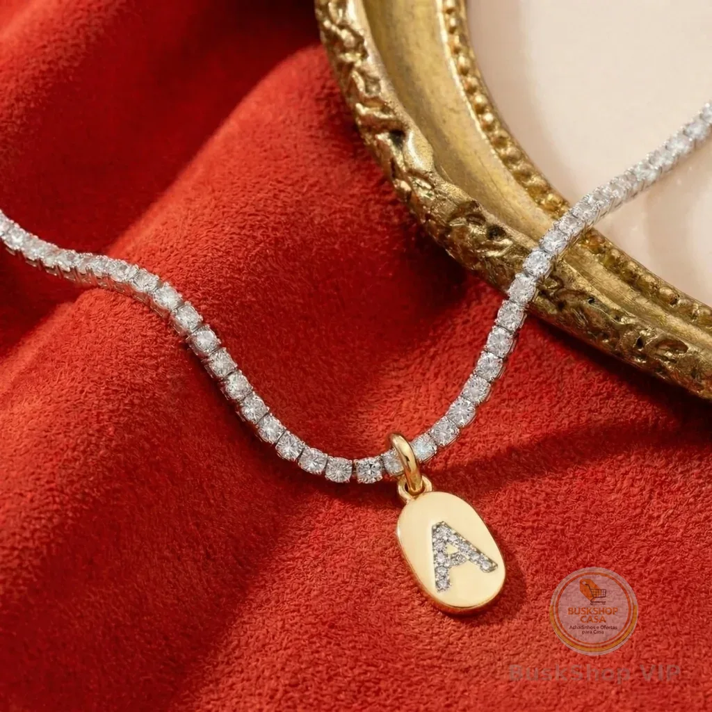 (SEMIJOIA) Colar Choker Rivieira Zirconia Cristal Branca Letra Inicial Oval Cravejada Acessorios Feminino