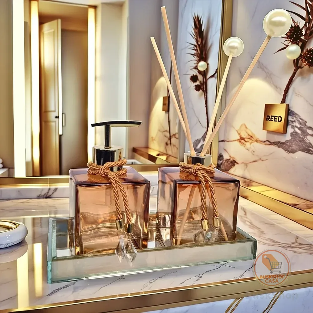 Kit Lavabo Luxo Vidro C/ Bandeja Dourada E Saboneteira Cor Ambar Degradê C/ Dourado