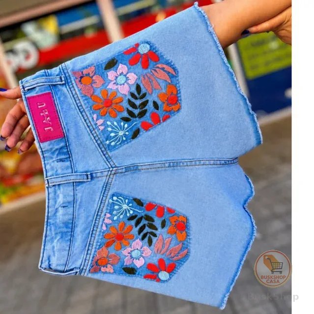 Short Jeans Farm Mom Feminino 34 ao 46 Bordado Bolsos Traseiro Floral 100% Algodao