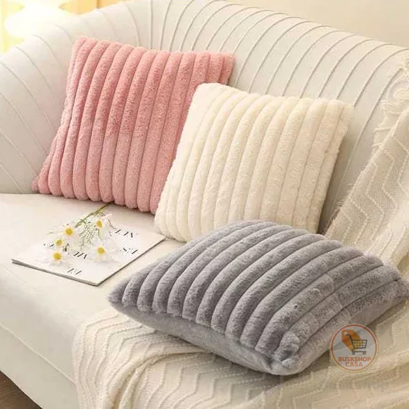 Kit 2 Capas P/ Almofada Em Pelucia Wave Soft Canelada Decorativa - 45x45 Cm