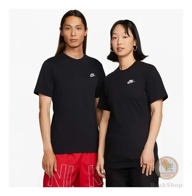 Camiseta Nike Sportswear Club Masculina