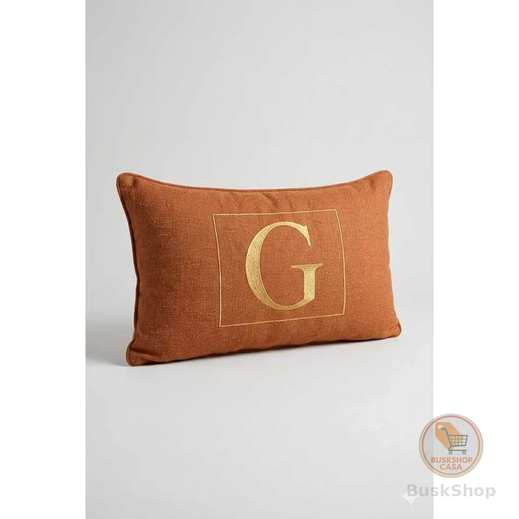 Almofada Baguete Personalizada Bordada 33x50 Linho Premium com Enchimento e Zíper