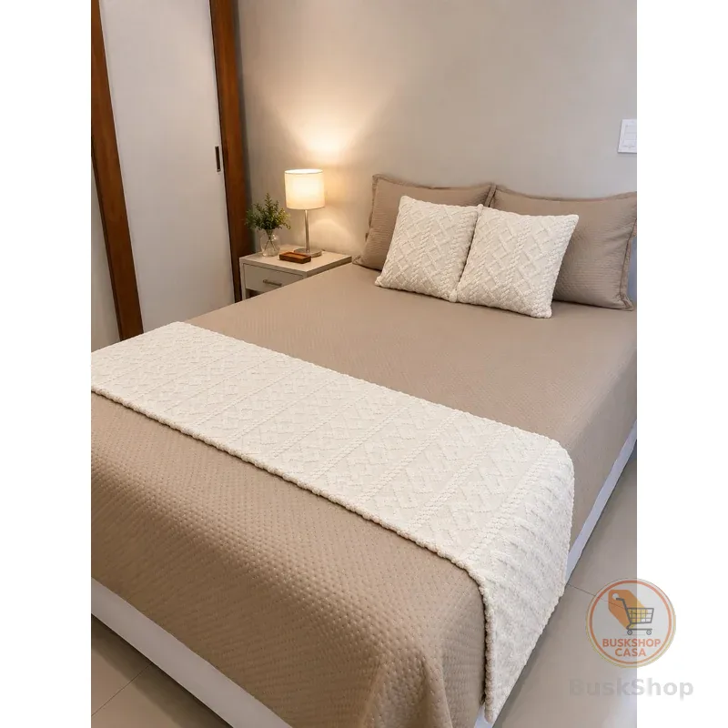 Kit 3 Peças Cama Posta 1 Peseira e 2 Capas de Almofada Decorativa Flannel trançado bem Elegante