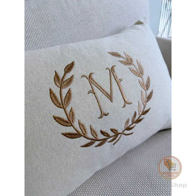 Almofada Personalizada Inicial Bordada Com Enchimento 50x30cm Baguete Cama Posta