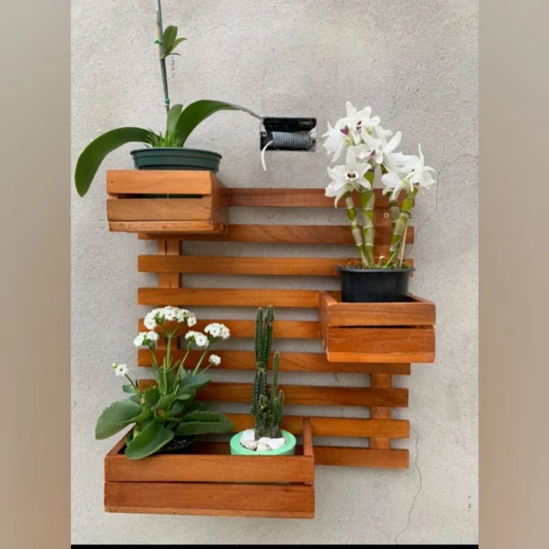 painel vertical de madeira maciça de lei para jardim, floreira com 3 cachepôs,casa nova
