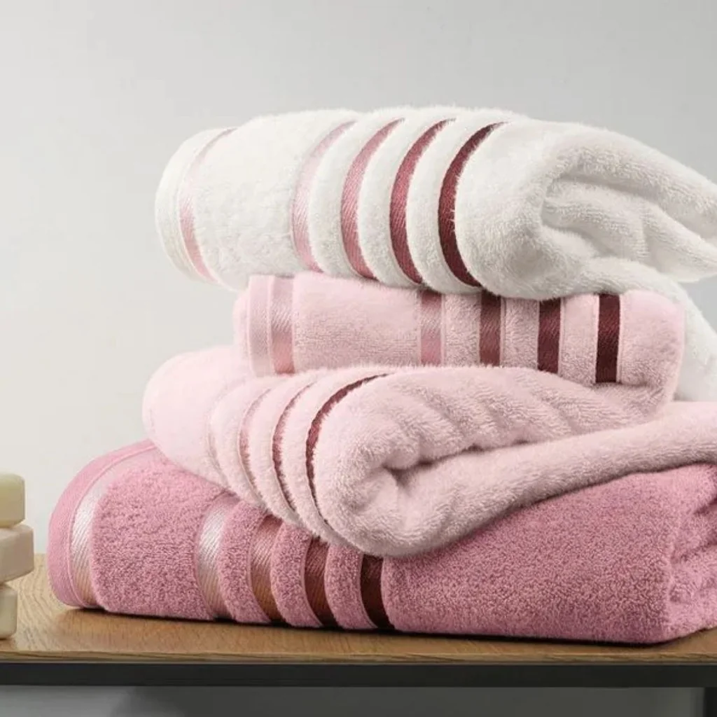 Toalha De Banho Karsten 70x140  Fio Penteado Lumina Alta Absorção Toque Macio