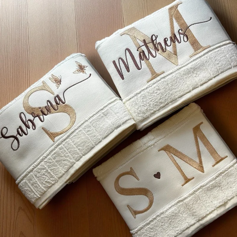 Jogo de Toalhas Bordadas Personalizadas (2 Banho + 1 Rosto) para Presente Casamento Noivado Enxoval