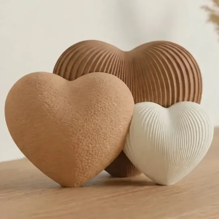 Decoração 3 Corações Escultura Família Amor Quarto Sala 17cm